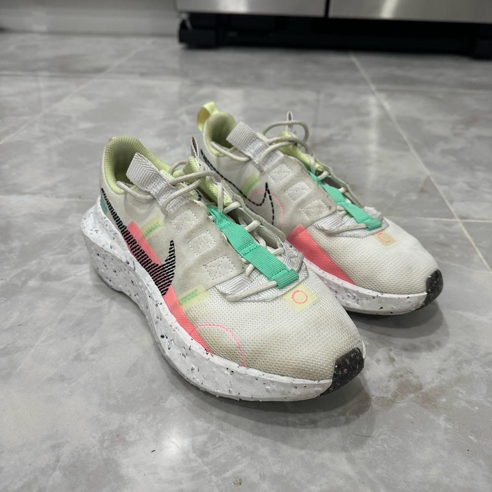 Womens Nike sneakers